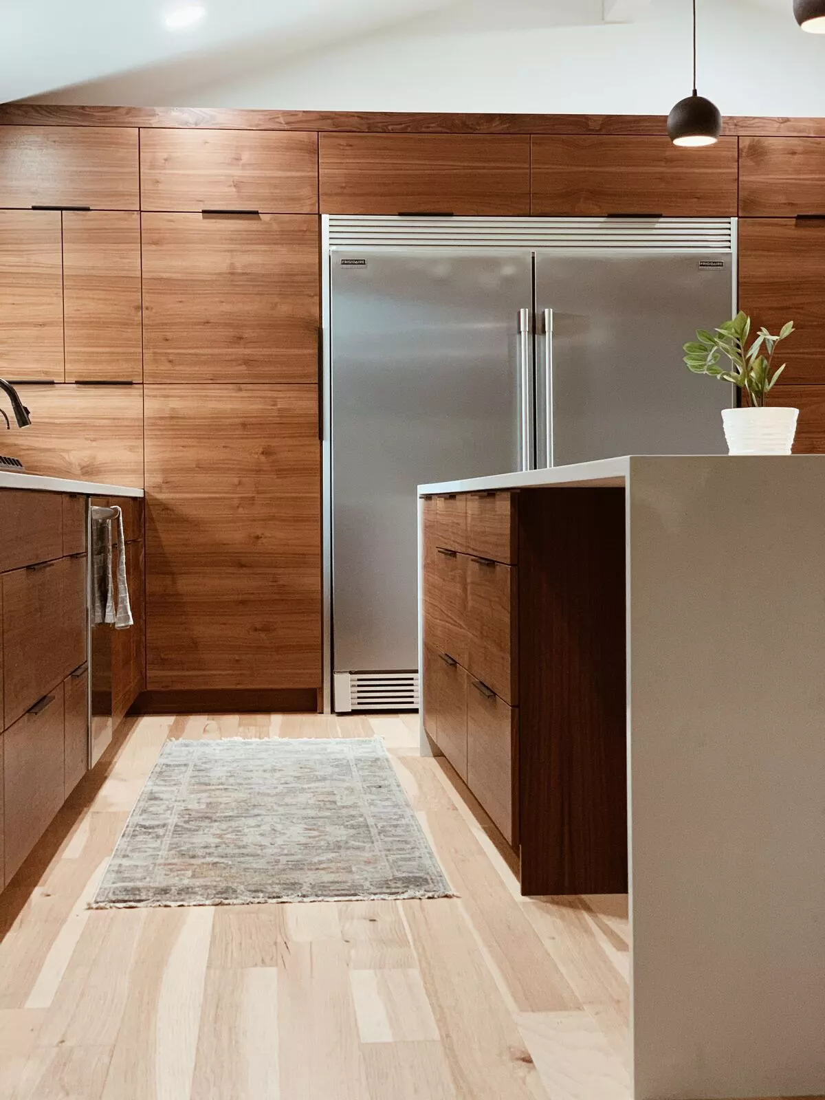 Connecticut Frameless Cabinets